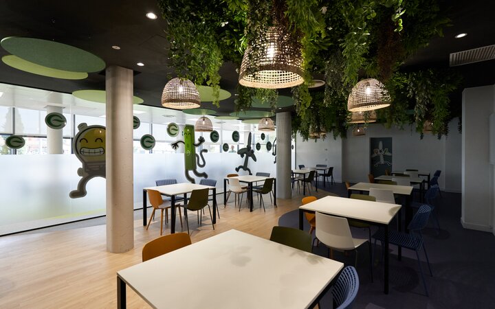 LEDVANCE Illuminates FENIE ENERGÍA’s Headquarters with Cutting-Edge LED Office Lighting Solution