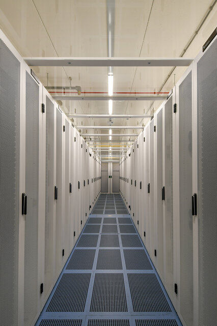 INTELLIGENT LIGHTING FOR DATACENTER:  The Netherlands, 2023