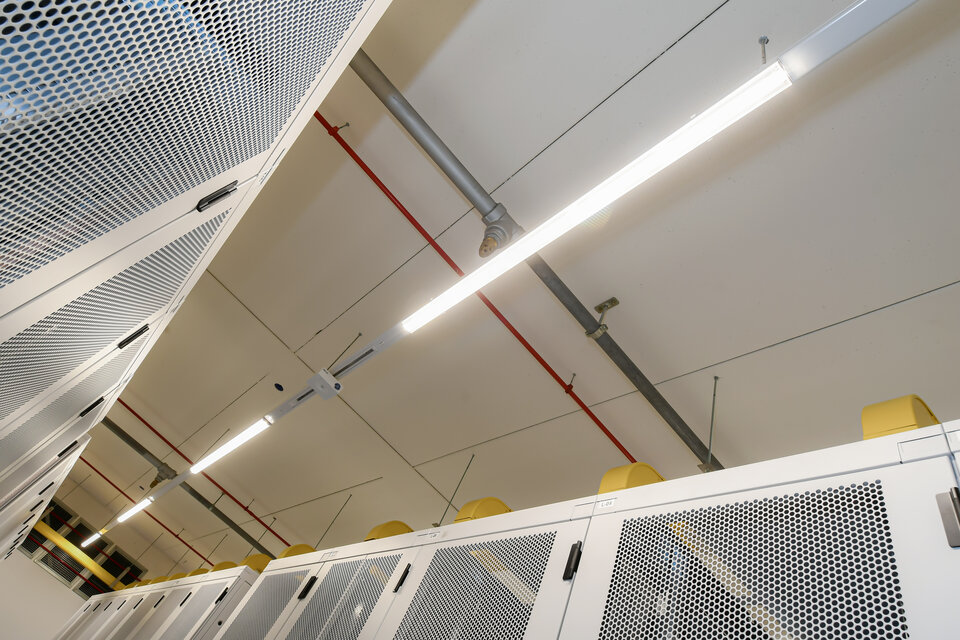 INTELLIGENT LIGHTING FOR DATACENTER:  The Netherlands, 2023