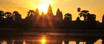 Templo de Angkor Wat al amanecer Fondos